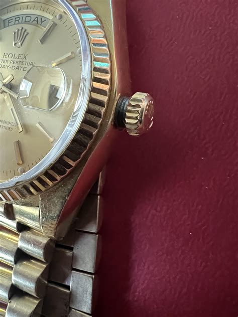 rolex crown won't pull out